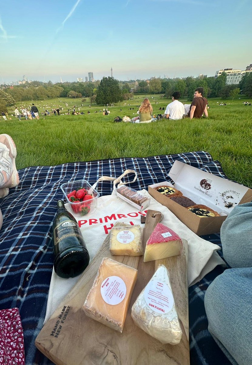 adamthedev's tweet image. Comfy photo dump