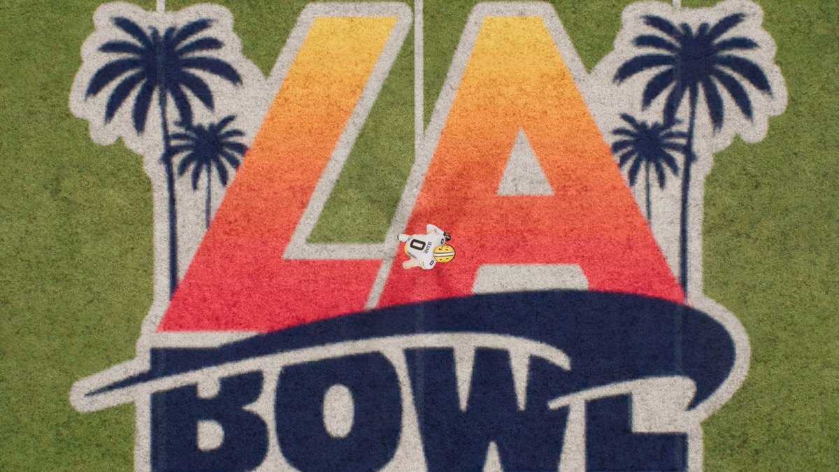 LABowlGame's tweet image. One month until college football season!
If you need us, we’re in the game 🎮🔥 @EASPORTSCollege
#LABowl