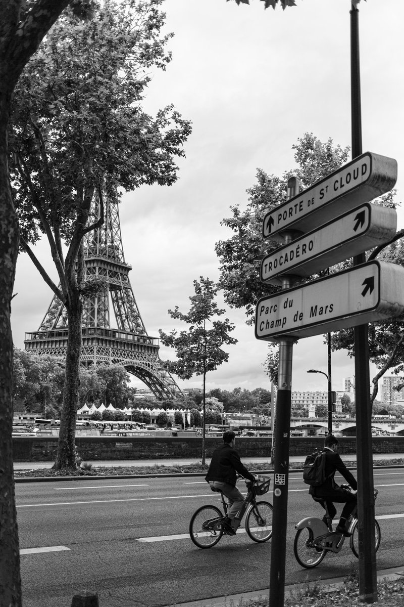 wfdmedia's tweet photo. Paris is getting ready
#TourDeFrance2025 https://t.co/nwDcSWNNoo