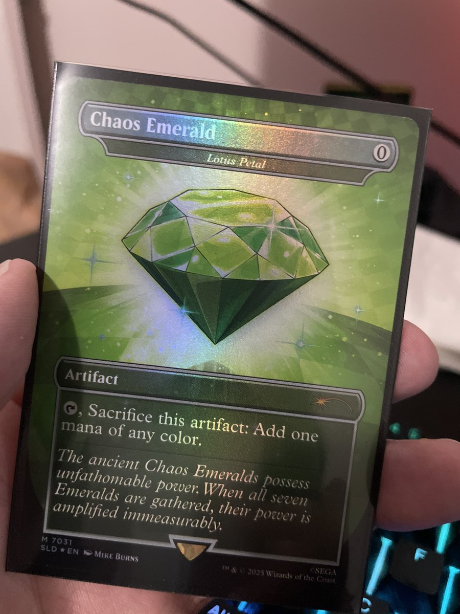 Rall3y_'s tweet photo. I pulled the emerald :’) fucking beautiful and I’m happy it’s the green one reminds me of my long lost oshi 🌱 https://t.co/PnG0HrEiY8