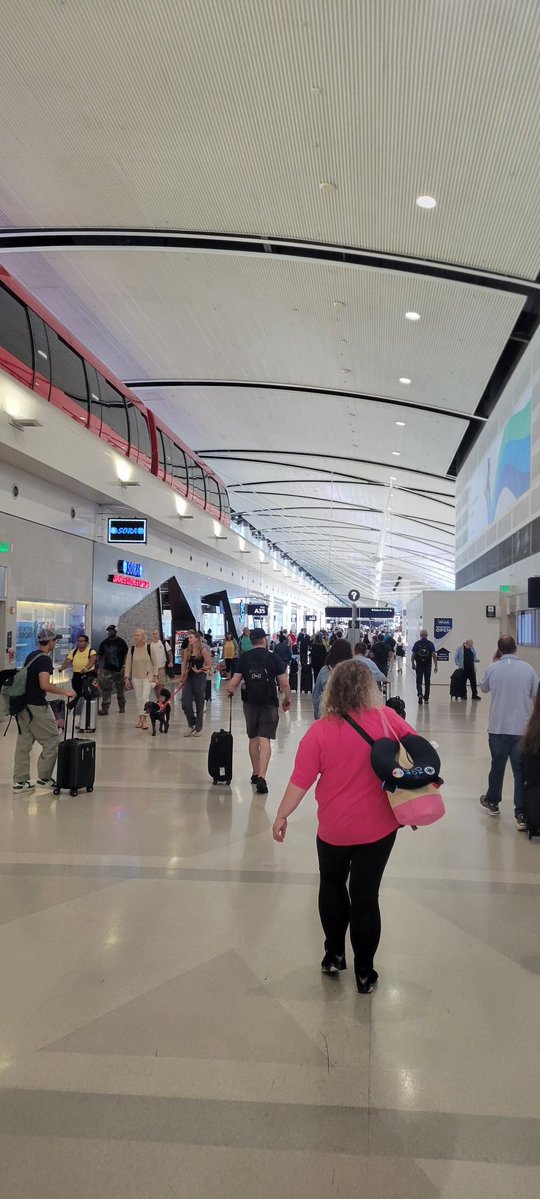 Breezesux's tweet image. Detroit I am inside you