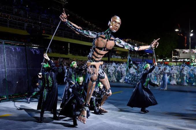 barrracao's tweet photo. Fim das apresentações de comissões de frente voltadas apenas para um lado da arquibancada?

A LIESA anunciou que a partir do próximo carnaval existirão duas cabines de jurados espelhadas, ou seja, uma de frente para a outra. https://t.co/SoN4iSRdwT