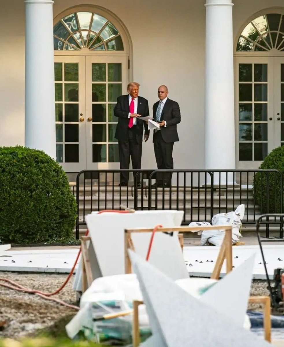 The world 🌎 sees this as a 'Trump analogy'.