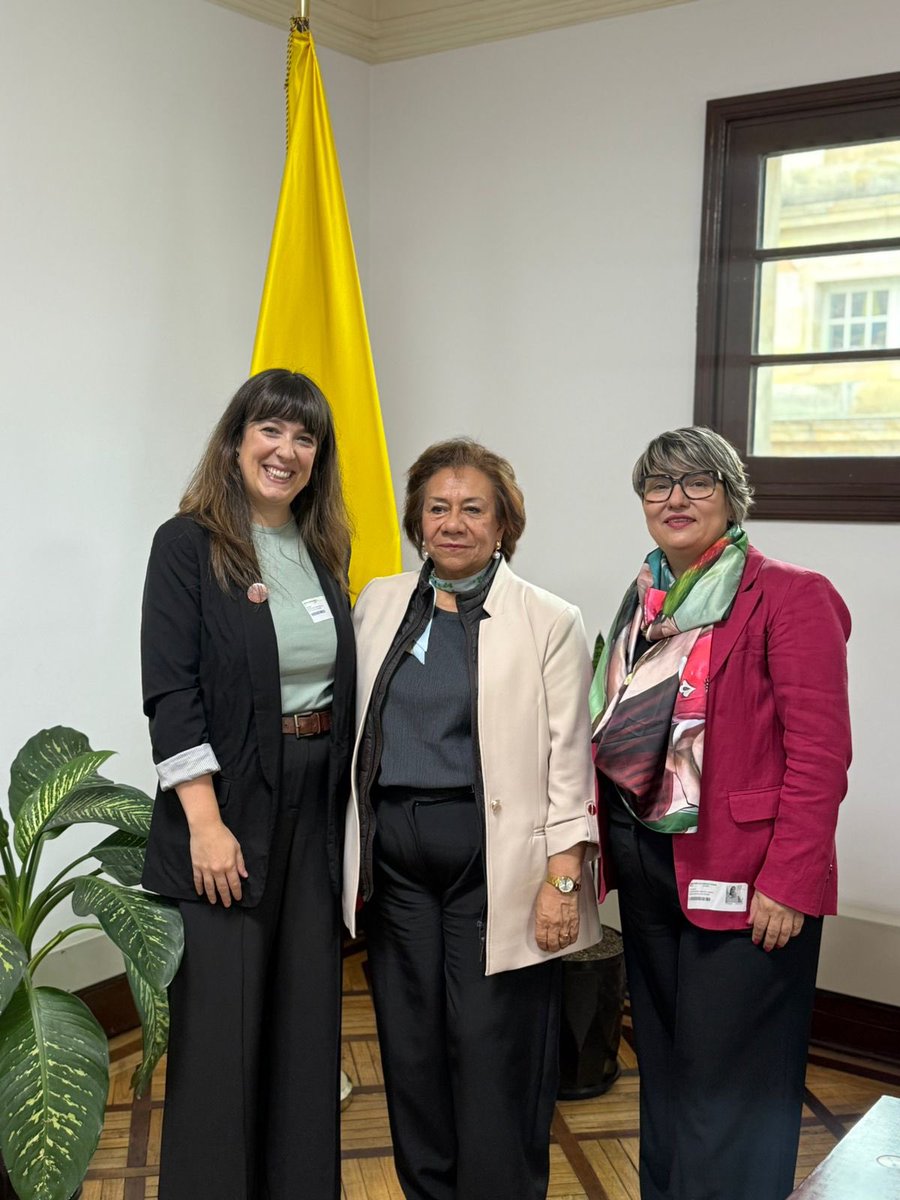 Oihana Etxebarrieta Legrand (@betaurrekomorea) on Twitter photo Un placer poder compartir análisis y retos con la <a href="/CancilleriaCol/">Cancillería Colombia</a>
Tejemos alianzas para seguir impulsando la transformación social tanto en Colombia como Euskal Herria.
Eskerrik asko y muchos éxitos <a href="/ryvillavicencio/">Yolanda Villavicencio Mapy</a> ! Un placer poder compartir análisis y retos con la <a href="/CancilleriaCol/">Cancillería Colombia</a>
Tejemos alianzas para seguir impulsando la transformación social tanto en Colombia como Euskal Herria.
Eskerrik asko y muchos éxitos <a href="/ryvillavicencio/">Yolanda Villavicencio Mapy</a> !