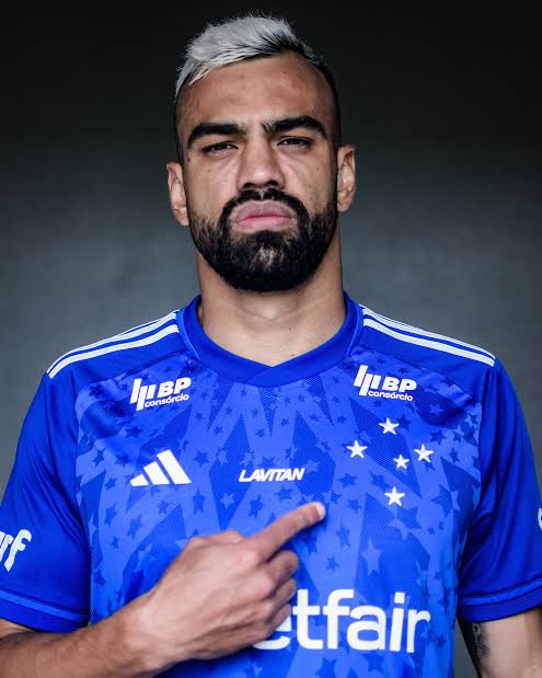 brasileiraoopre's tweet image. 🔥 | Zagueiros COMUNS da bola que se acham craques e tem uma marra do caralho: