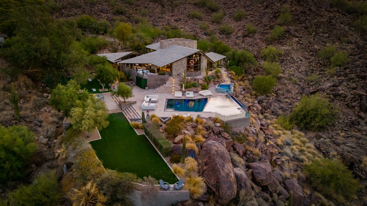 wander's tweet image. Welcome to Wander Camelback Valley.