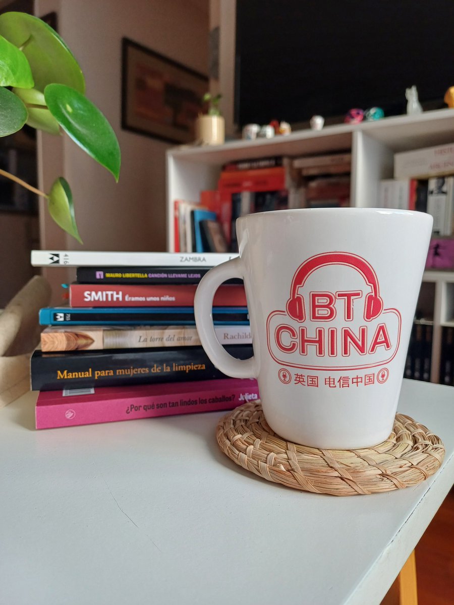 Atención que mañana es jueves.

Jueves de libros en #BTCHINA, de 6 a 8, por Radio con vos.

📚   📻   ☕️