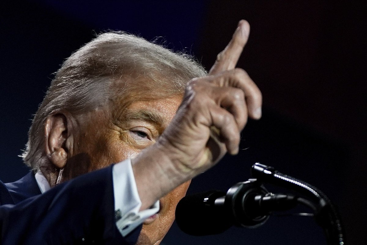 arabnews's tweet image. Trump’s AI plan prioritizes deregulation to boost US dominance arab.news/yttbw