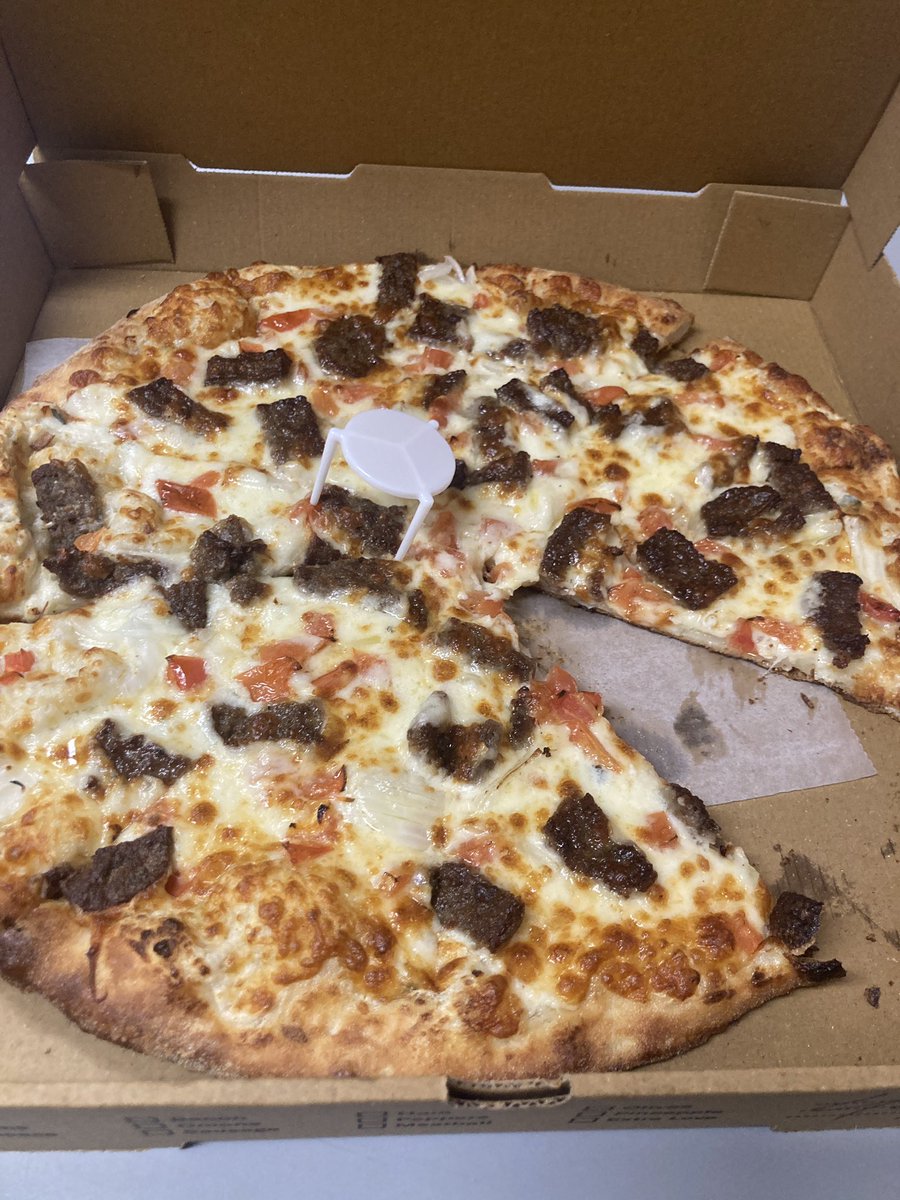 Disciple_Oxide's tweet image. Celebratory pizza for work dinner today