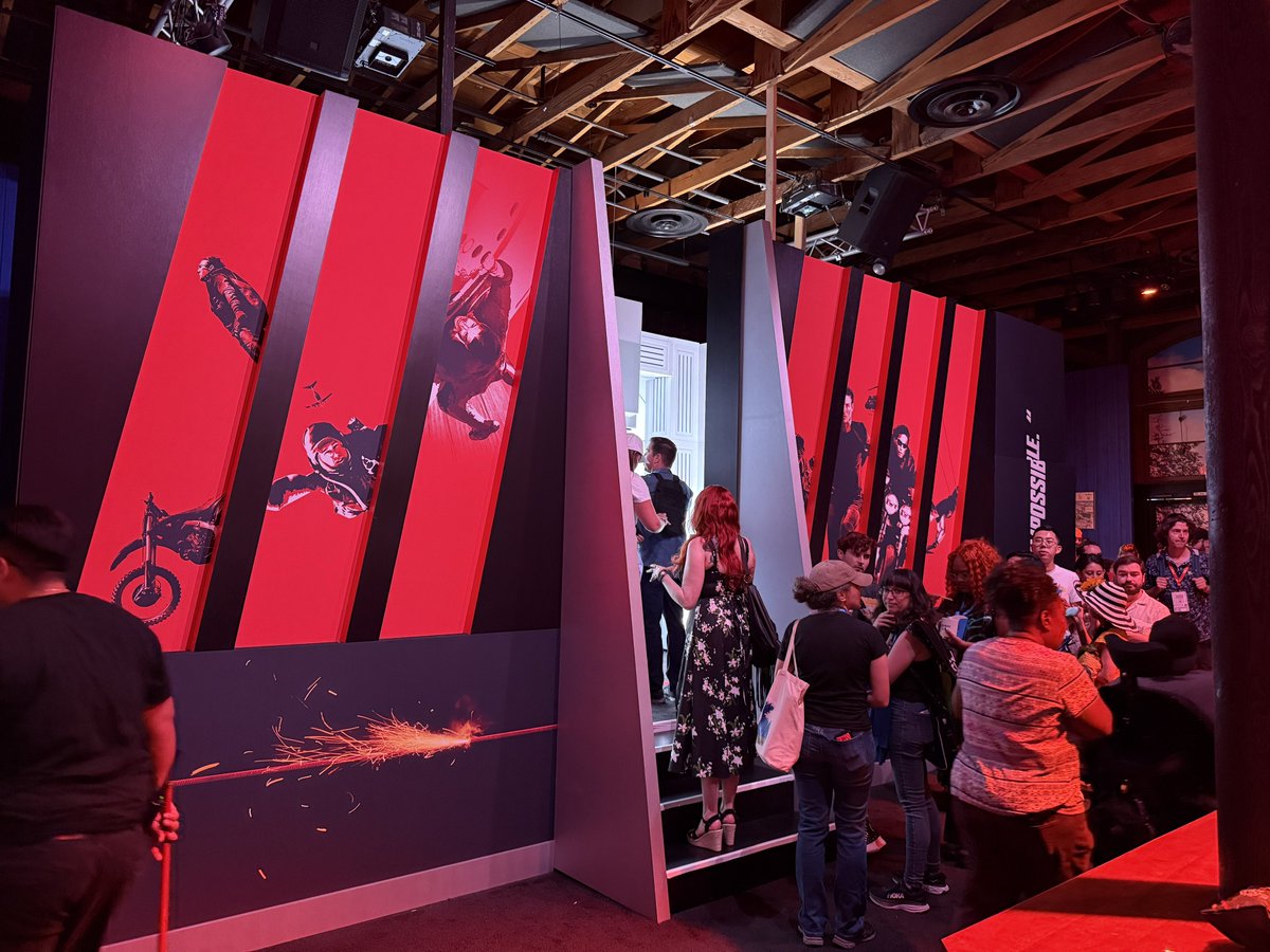 SD_Comic_Con's tweet photo. A sampling of the activations inside the @paramountplus Lodge #SDCC https://t.co/h0LANIk0we