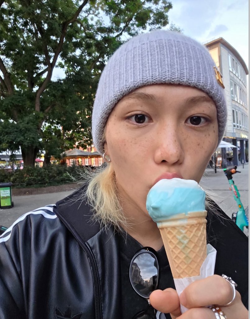 summer4fefi's tweet image. ⋆. 𐙚 ˚ oh sweet satin boy ⋆˚࿔
#SSD #StrayKids #Lovestay #Felix #스트레이키즈 #이용복 #Stay #StrayKidsOrlando #Bboki
