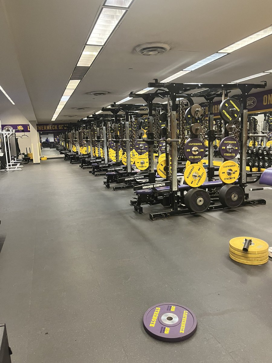 Jaidenhenry_3's tweet image. Had a GREAT visit back down in Macomb. Could really feel the love from the staff and can see what they are building to achieve! Really excited for huge things to come in the future!! @CoachJoeDavis @coachiwash @CoachWalkerIV @CoachJCaraway @CoachShen @Coachziemba46 @HLR_FOOTBALL