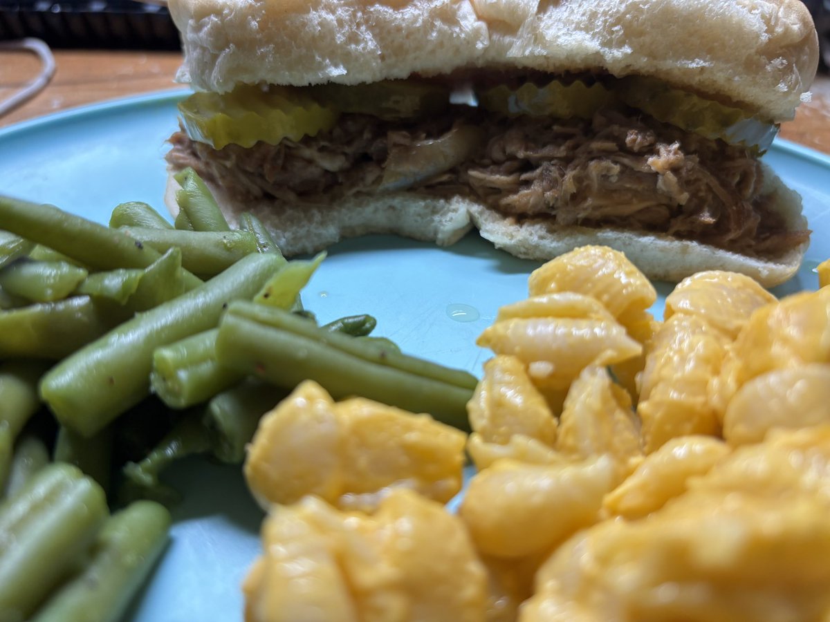 TacticalStNick's tweet image. Dinner. Is. Served.