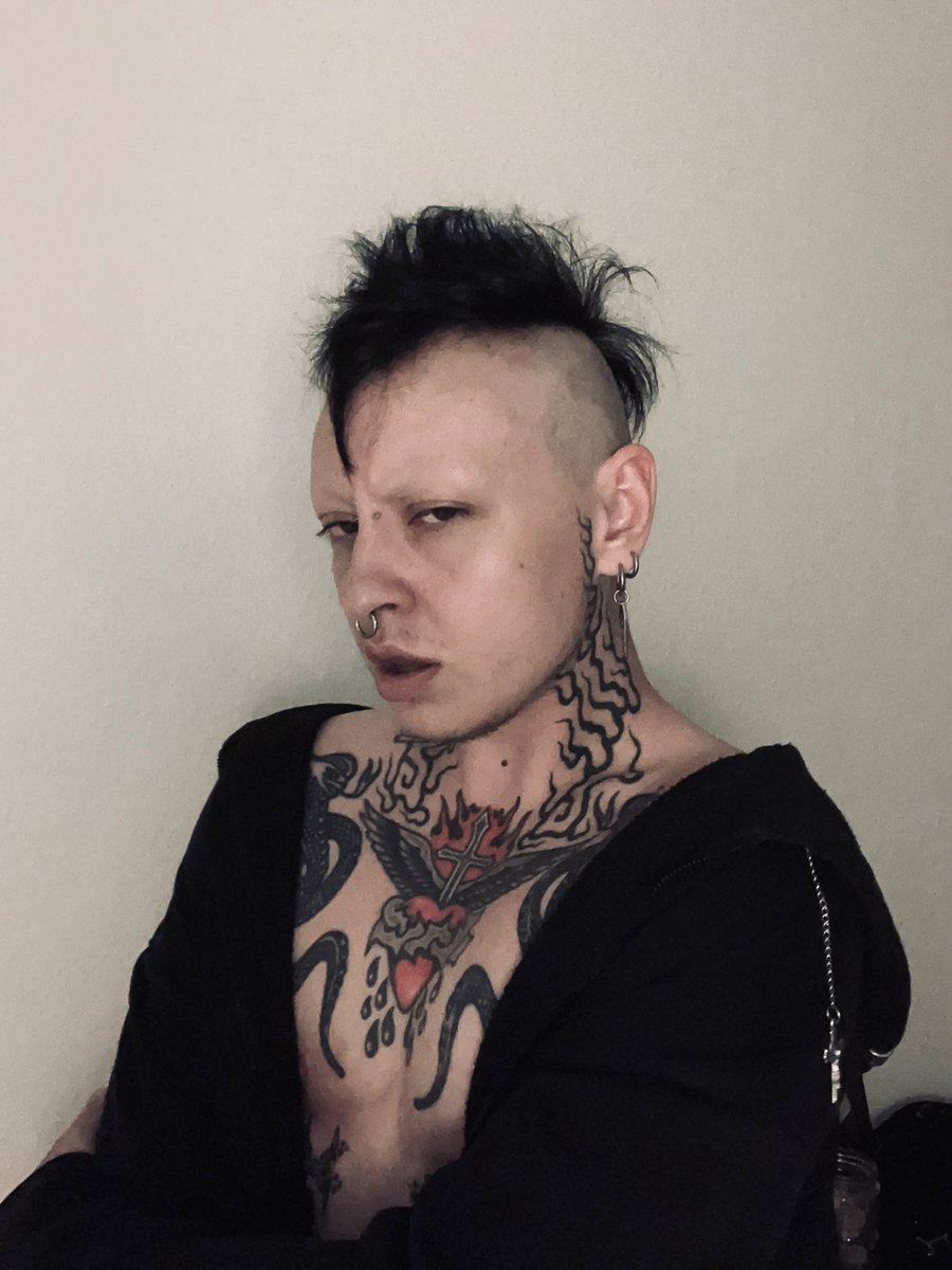rubberftm's tweet image. I’m not evil I just needed a haircut