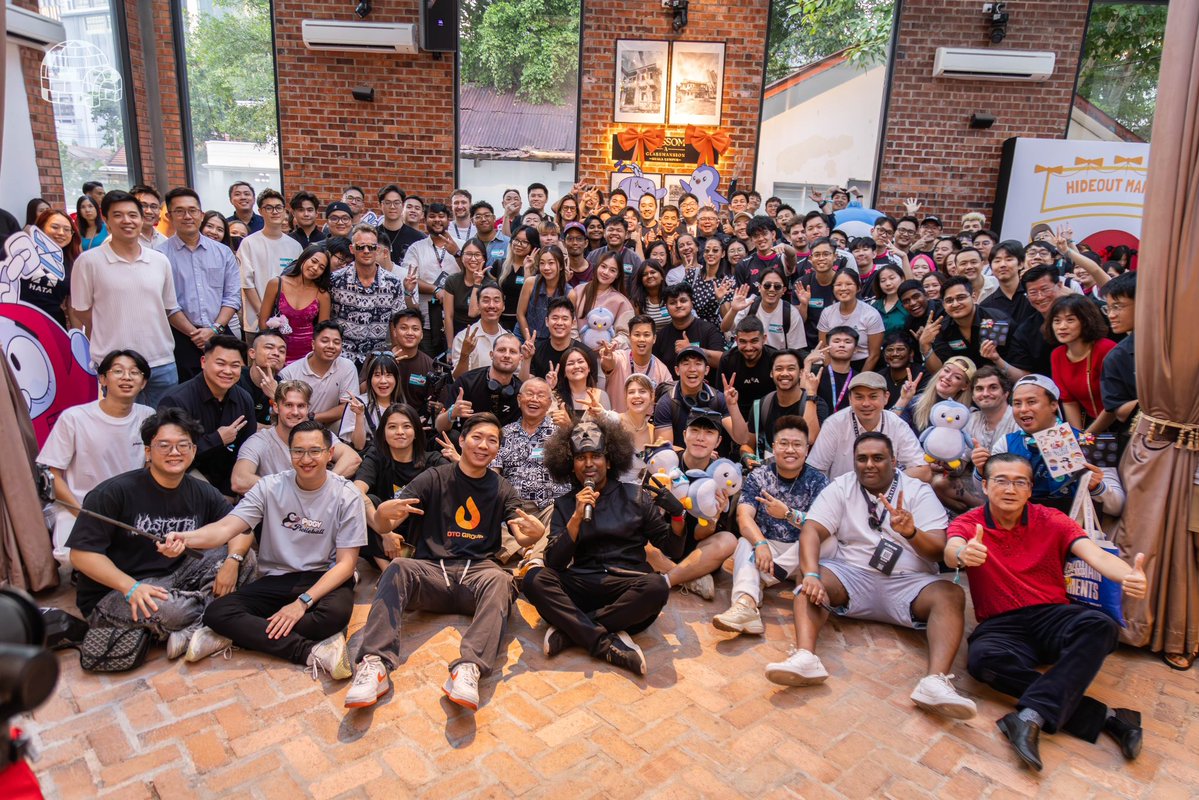 swiftie_hp's tweet image. GM! Post-Pengu withdrawal hitting like a truck.
Back to reality, no events, just vibes and flashbacks.
All thanks to @pudgymalaysia for organising such good side events during Malaysia Blockchain Week!
The red penguin is probably all of us right now. 😂🐧