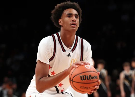BREAKING: Alijah Arenas could miss his entire freshman season after tearing his meniscus, per ESPN.