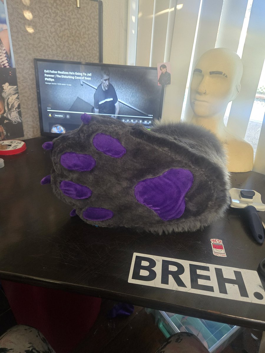 HanamiCreation's tweet photo. Currently working on this full suit (minus the head) adorable bat boy! Foam toes by @DvC_Ciara https://t.co/Bh6ZbJfrKw