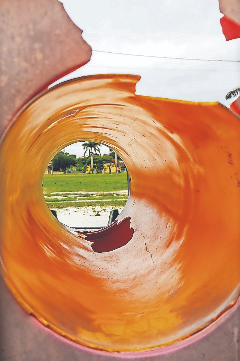 Tribune242's tweet image. FREE National Movement Senator Maxine Seymour is calling for transparency from the Bahamas Public Parks and Beaches Authority after it exceeded its 2024/2025 budget by $7m despite reports of deteriorating public parks across New Providence.
bit.ly/4kNu0LP