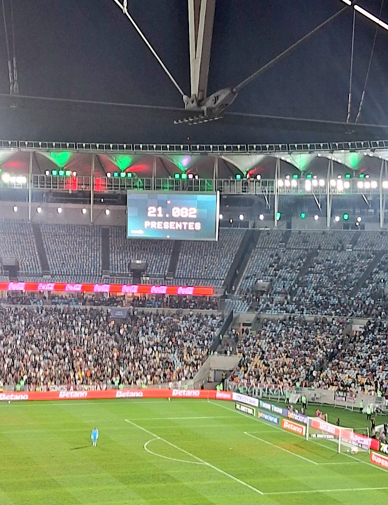 PerfilDaCentral's tweet image. Público presente no Maracanã: 21.082 #CentralFluminense