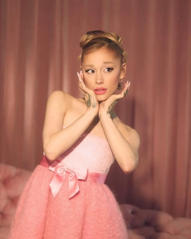 yassssgrande's tweet image. ⋆˙⟡ ♡⋆˙ARIANATOR QUIZ⟡ ♡⋆˙⟡ ♡
think you know ariana grande? take this arianator quiz to test your knowledge. it starts easy and gets tougher.
share your score and tag a fellow fan!