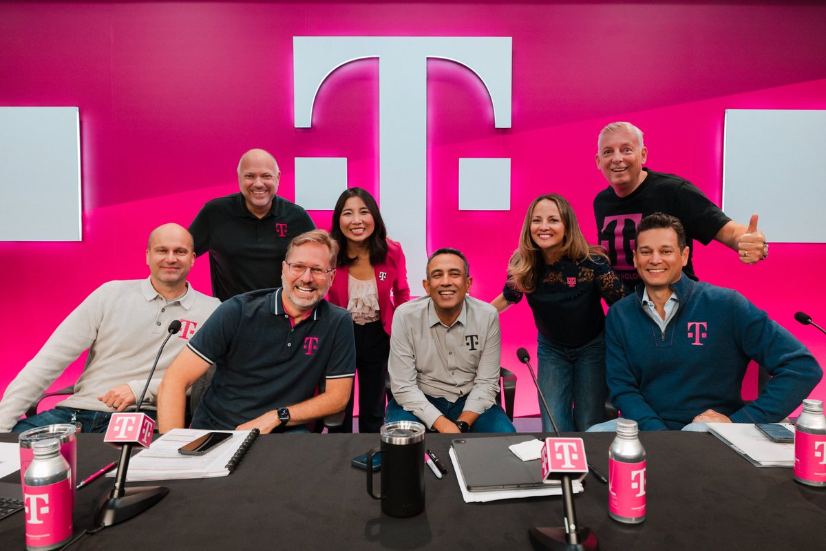 UlfEwaldsson's tweet image. Q2 was a milestone for @TMobile and, as always, our network and customer obsession were at the center of it all.
We’re leading the industry in broadband growth, expanding our fiber footprint and transforming our digital experience none of which happens without America's Best…