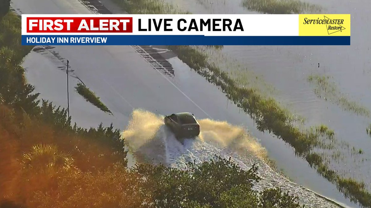 FIRST ALERT (7:50 PM) - This evening's high tide is nearing its peak with a crest now expected to land in moderate flood stage (7.6 - 7.7')! Several roads - including the Saint Andrews Blvd exit from Savannah Hwy - have standing water. Continue to use caution! #SCWX #CHSWX