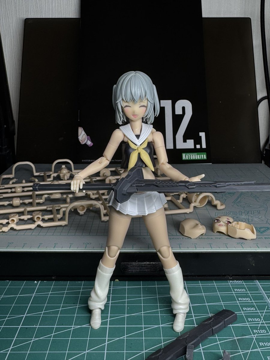 kagetora_supra's tweet image. 本来、別用途で組み立てていたボディだけど…あれ、もうこれで良いんじゃないかな…
制服✖️大太刀✖️ツインテ
うん、いやもうこれで進めるか…