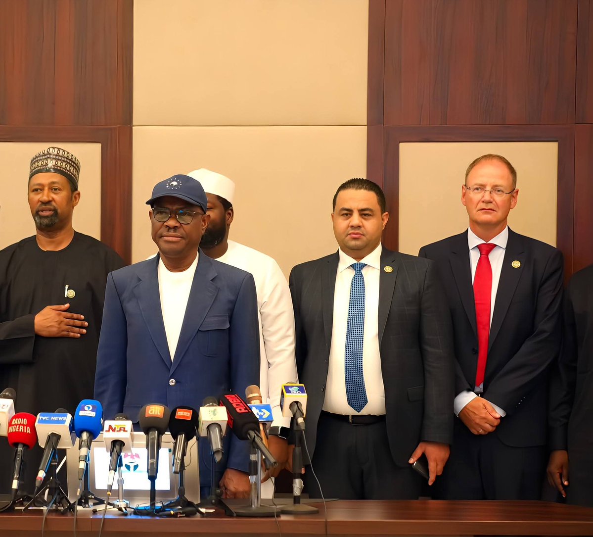 GovWike's tweet image. Yesterday,  we signed a Memorandum of Understanding with MAG International Links Ltd, a private investor, for the development of City Walk Abuja.

The City Walk Abuja project, a private initiative, is a replica of City Walk Dubai.

It will be a mix of residential, commercial,…