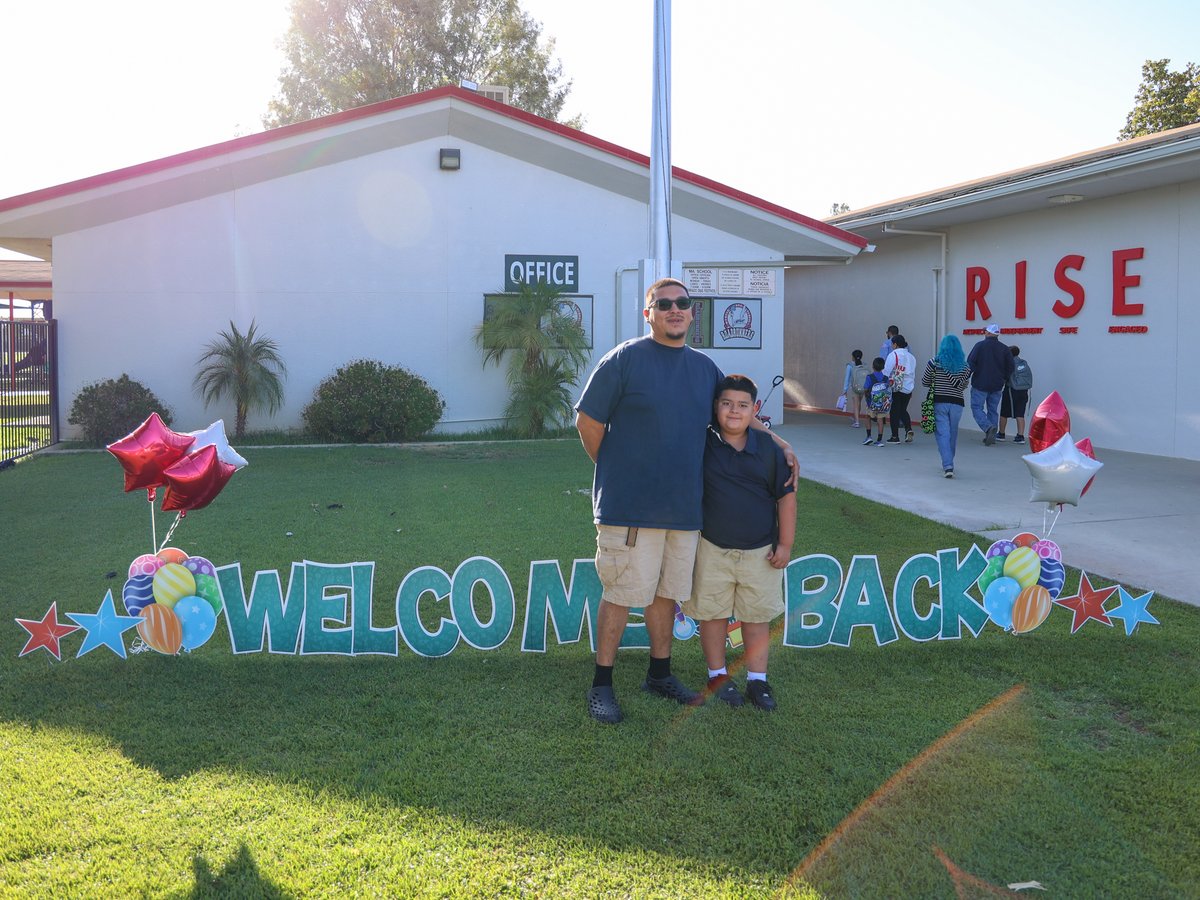 KCSOS's tweet image. Lamont Elementary School District is officially back in session! Myrtle Avenue Elementary welcomed students with smiles, high-fives, and plenty of first-day excitement as students returned to campus. Check out the full photo gallery ➡️ bit.ly/46qNClE