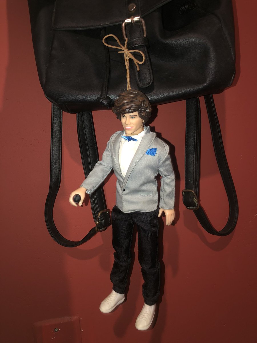 chuckysfiancee's tweet image. gente olhem o meu novo labubu edição limitada #1DDay