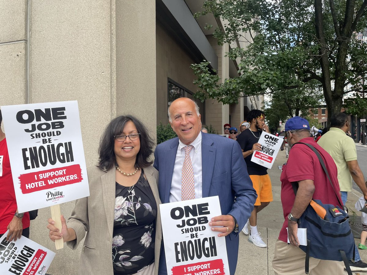 UNITEHEREPhilly's tweet image. Thank you @marksquilla @CMThomasPHL @NinaAhmadPHL @RepKrajewski @RepBenWaxman & CM Jay Young for kicking off our citywide hotel contract fight at the @SheratonPhilly! 📢 No Contract, No Peace❗️