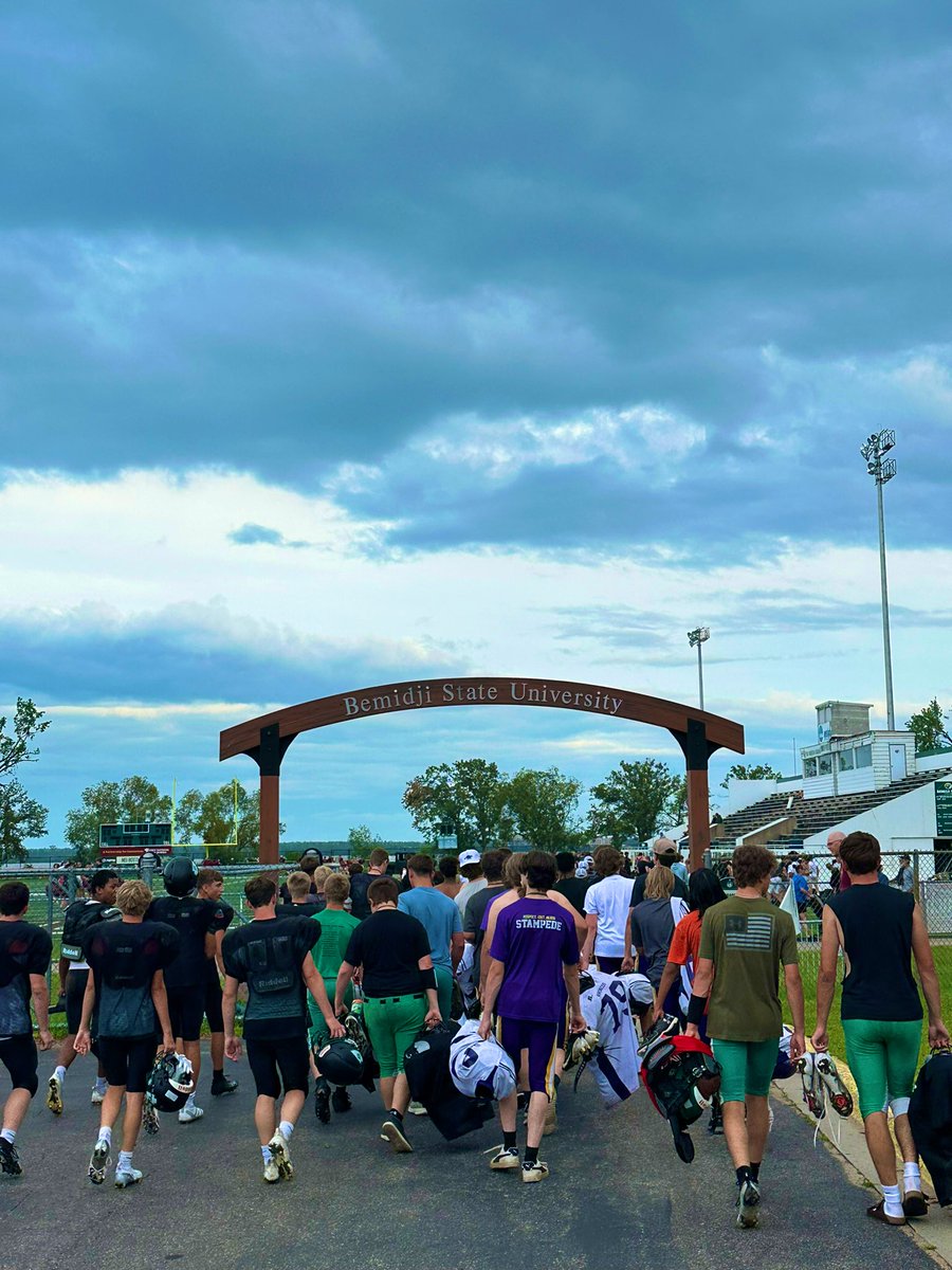 The HS 1A-3A class War on the Shore Tournament is about to go down in the Chet! 17 teams compete to be WOTS champions and jump in Lake Bemidji. 

#BeaverTerritory 🦫🟢⚪️⚫️
