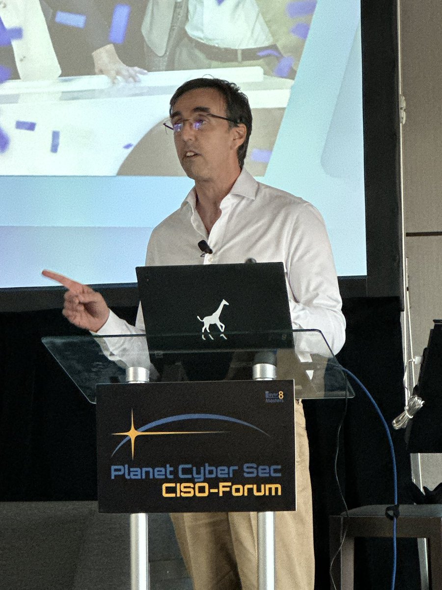 Layer8Masters's tweet image. . @CassioGold is delivering the closing keynote at #PlanetCyberSec! From Fortune 500 to scaling ServiceTitan’s security to IPO—sharing practical leadership lessons, building a human-centric culture, and keeping up with hypergrowth and AI risk. Security leaders are all ears!…