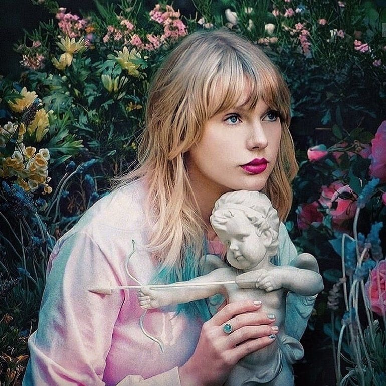theTSupdates's tweet image. 🔙| 6 years ago today, Taylor Swift released "The Archer" as a promotional single from 'Lover'.