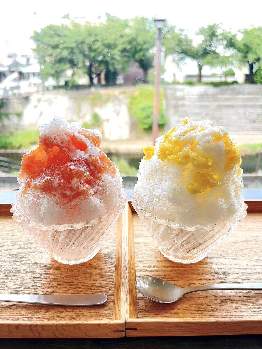 tottoricchi's tweet image. おはようございます🌞
今日の #鳥取市 の天気は晴れ☀️
皆様、今年かき氷食べましたか🍧⁉️
(ちなみに明日7/25は #かき氷の日🩵)
中の人は今年もいろいろ食べ歩いてます😋
最近食べてよかったのは人気ベーグル店 #森の生活者 のかき氷🧊自家製ソースが美味❣️✨
#企業公式が毎朝地元の天気を言い合う