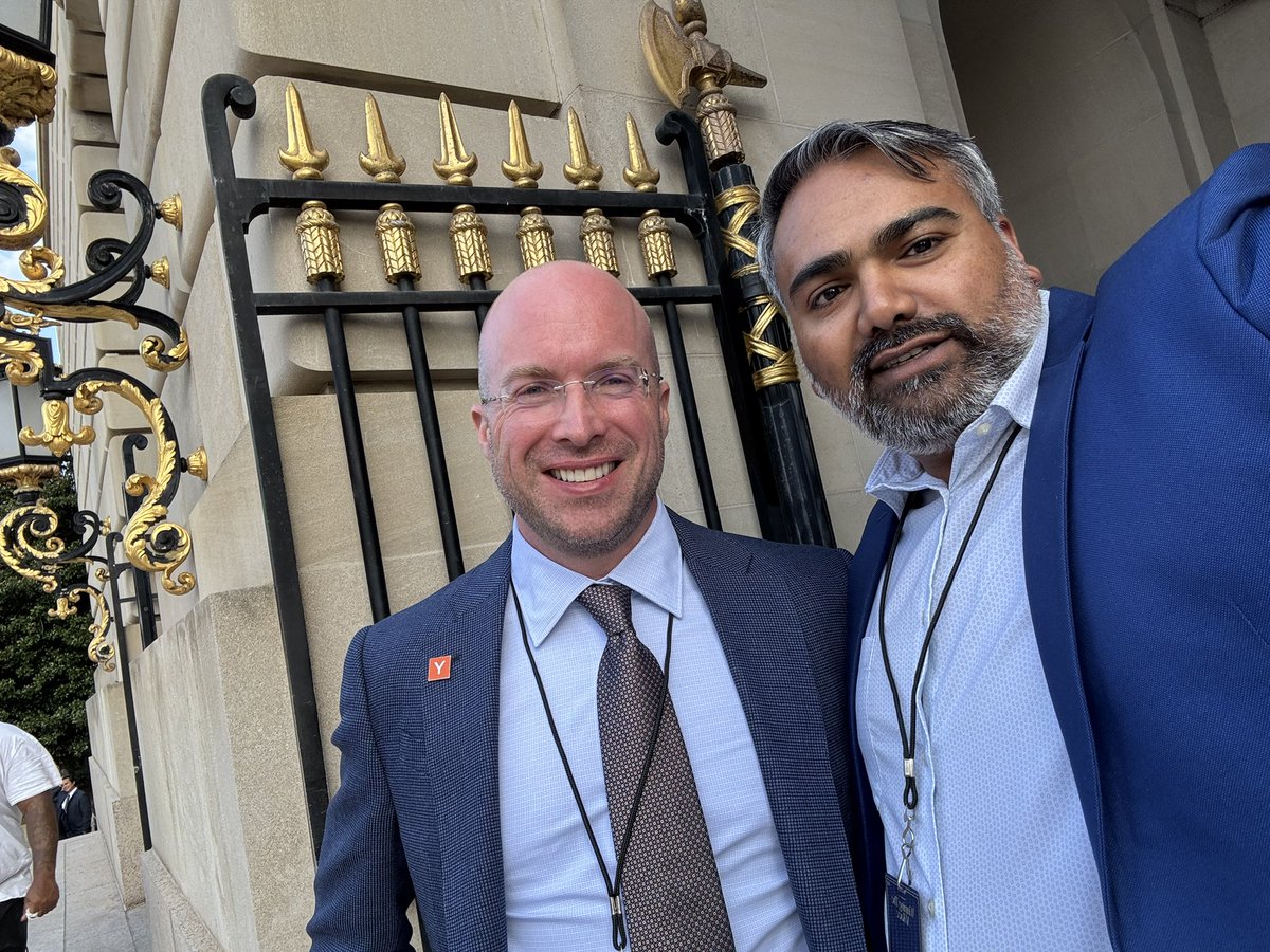 Jenson built the most valuable company in the world.

<a href="/zebulgar/">delian</a> is building space factories and much much more

<a href="/sriramk/">Sriram Krishnan</a> set USA 🇺🇸 up for success with the new AI policy

<a href="/paultoo/">Paul Buchheit</a> built gmail, partner at YC

I am just a farm boy from Pakistan meeting with most inspiring people on