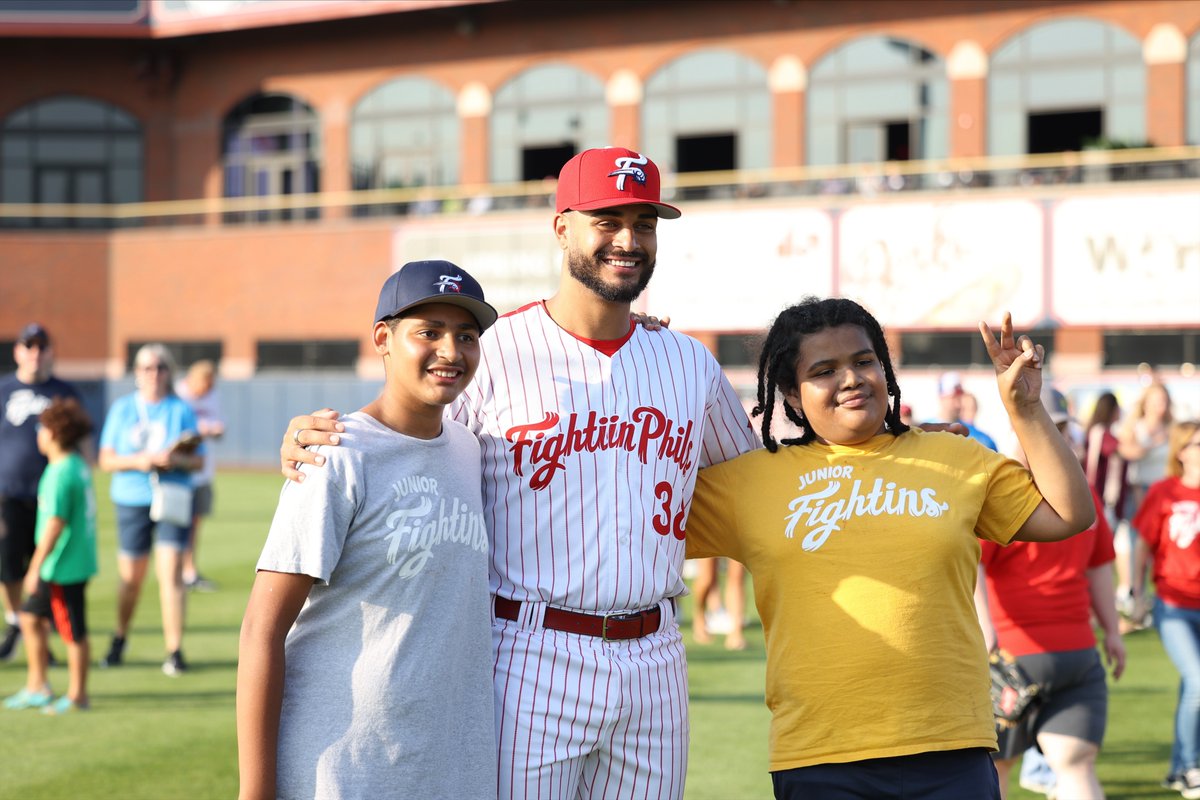 Before the game tonight, our Dream League players got to play some wiffle ball alongside the Fightin Phils!