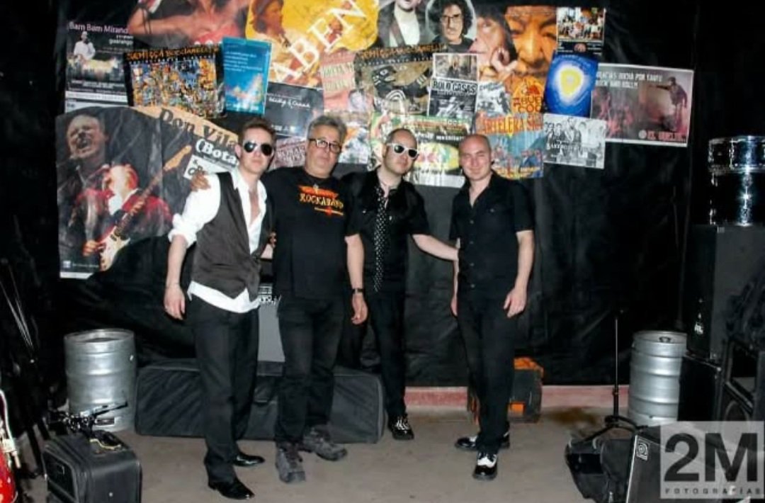 Previa al show en Córdoba, en camarines con los queridos @marcelo_maldonado_corbo
<a href="/mchampagna/">Mariano Champagna</a> y <a href="/juliorigoli/">Julio  Rígoli</a> 

Que tengas una excelente semana!! 💙🥂 

🌀Mirá, escuchá y disfrutá MACH @machenvivo 🎧🎵👇🏻
linktr.ee/mach_ 

Ⓜ️ #difundi #comparti ❤ 

🏅