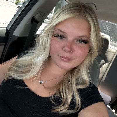 CourtneyCausey7's tweet photo. #NewProfilePic https://t.co/2Cotn3gdTF