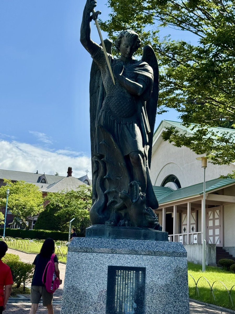dadsweb67's tweet image. Statue of early Christian abusing poor baby dragon