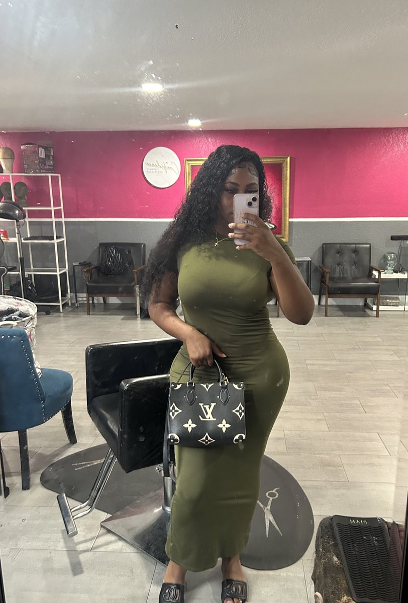 __chiann's tweet image. Bark like you want it ❤️🤣  #HairapptFlicks