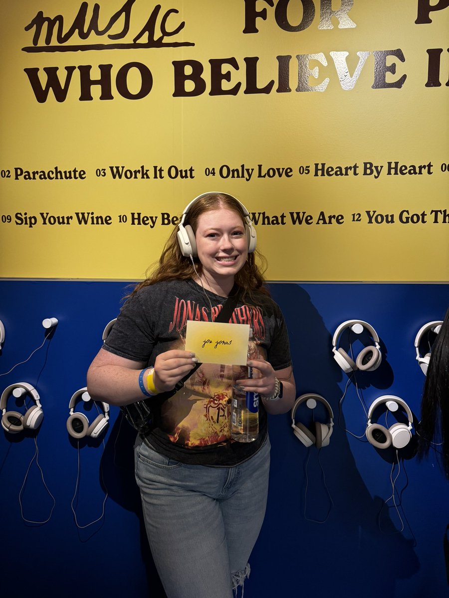 onlyjonas21's tweet photo. @JONASCON2025 see you in detroit! i was lucky enough to attend jonascon in march and i can’t wait to experience it again 🤗 https://t.co/vB3iygmvM7