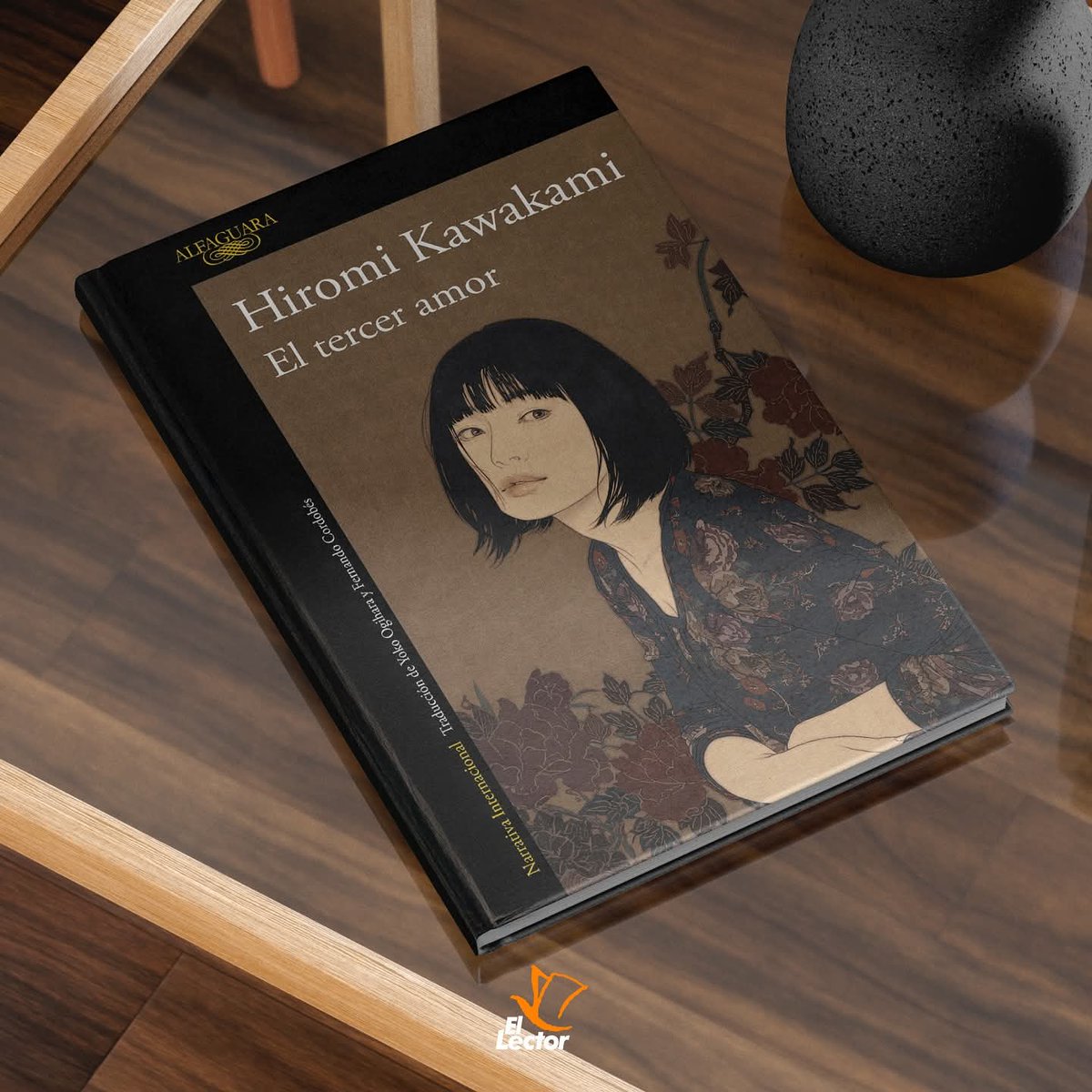 Bibliomaniatico's tweet image. EL TERCER AMOR, de Hiromi Kawakami.
«Un día, por casualidad, se encuentra con un viejo amigo, el señor Takaoka, que le ofrece amistad, amor y una extraña evasión: vivir una vida paralela en sus sueños. Así, cada noche vive otra vida...»