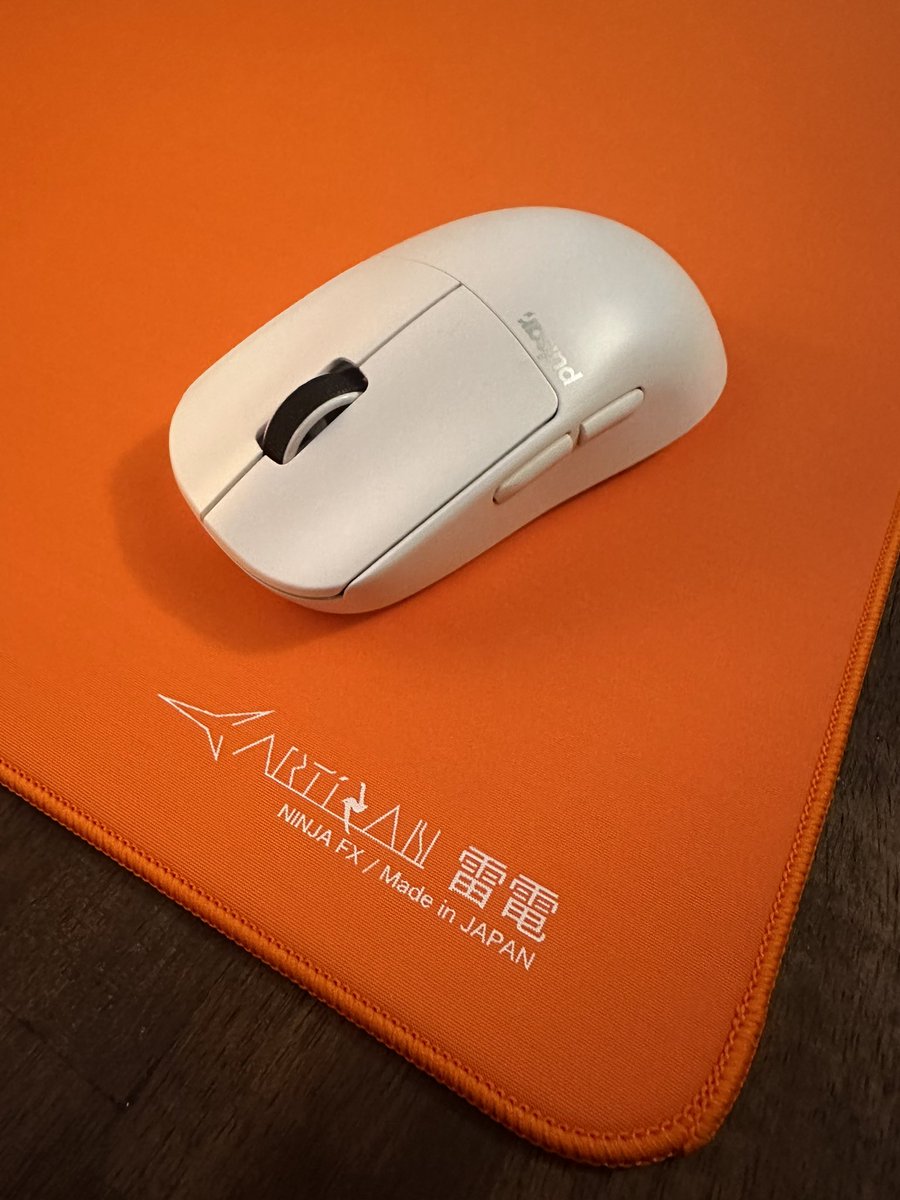 Low sens + Speed pad = 🐐