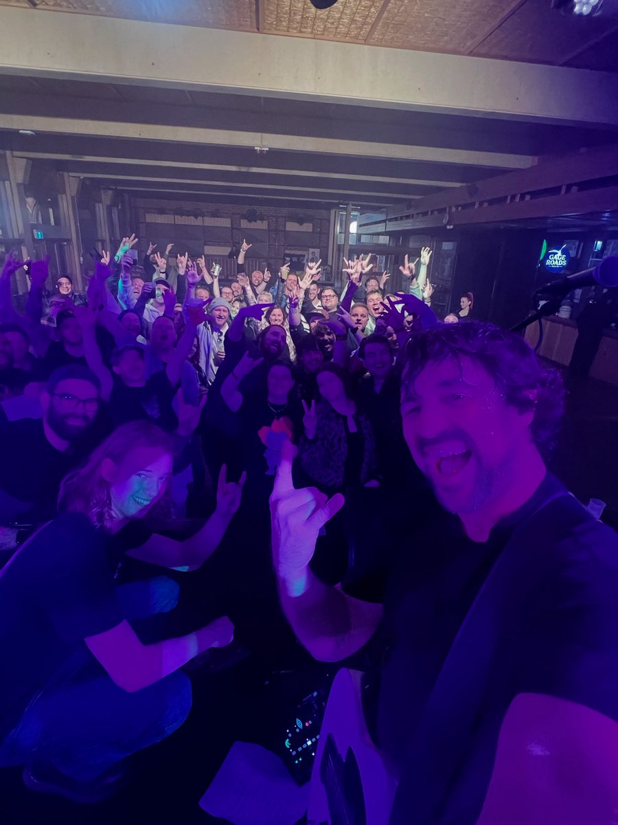 Thomas Nicholas (@tinband) on Twitter photo Great way to end my 2nd Australian Tour this year of #americanpie #emonight in Adelaide <a href="/Adelaide_UniBar/">Adelaide Unibar</a> Great way to end my 2nd Australian Tour this year of #americanpie #emonight in Adelaide <a href="/Adelaide_UniBar/">Adelaide Unibar</a>