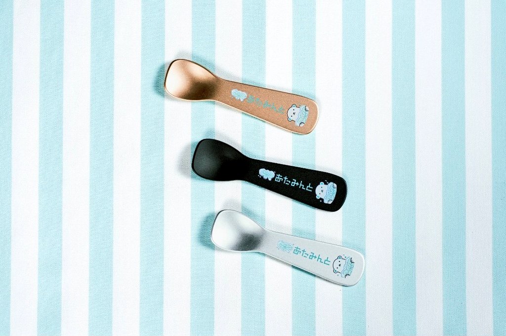 chocomintbanzai's tweet image. 【熱海発のチョコミントアイスが
新登場!】
「あたみんと®(ホワイト/ショコラ)」
7月26日(土)から熱海の岡田薬局
@PharMed_324 で発売
チョコミントを愛する薬剤師が考えた「ハッカ油」が決め手のチョコミントアイスが新登場!
≪発売記念≫…