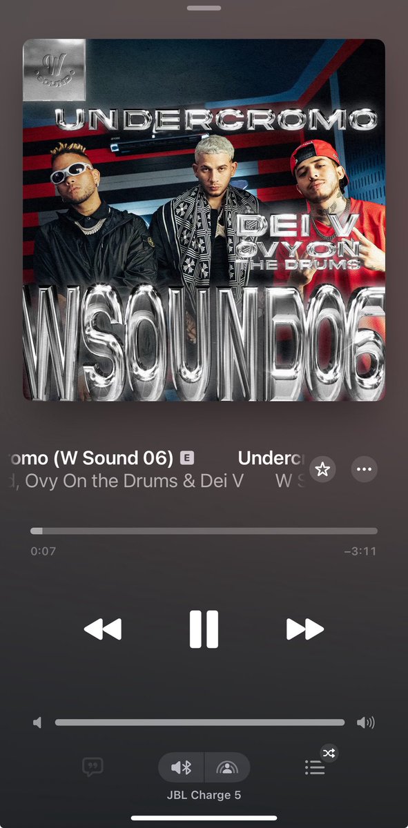 MykeOG47's tweet photo. Que hpta tema la vdd , 10/10 y en el JBL suena demasiado ricoche 🔥🔥 https://t.co/FxPoDvI16l