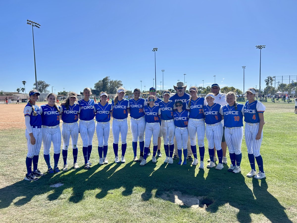 ForceSouthern's tweet image. Huge win today (5-3) over a great team. Fantastic plays in the outfield by both @SavannahSevier6 and @MyleeHill24 and gutsy performance in the ⭕️ by @abby_hammond13 💙🧡
💣 Squad @supan_allyson
Next game Thursday 12:30 pm Pacific