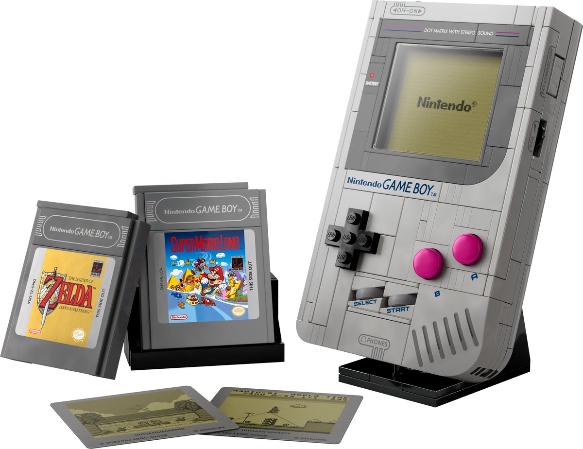 im so glad the new lego gameboy actually acknowledges super mario land unlike nintendo themselves