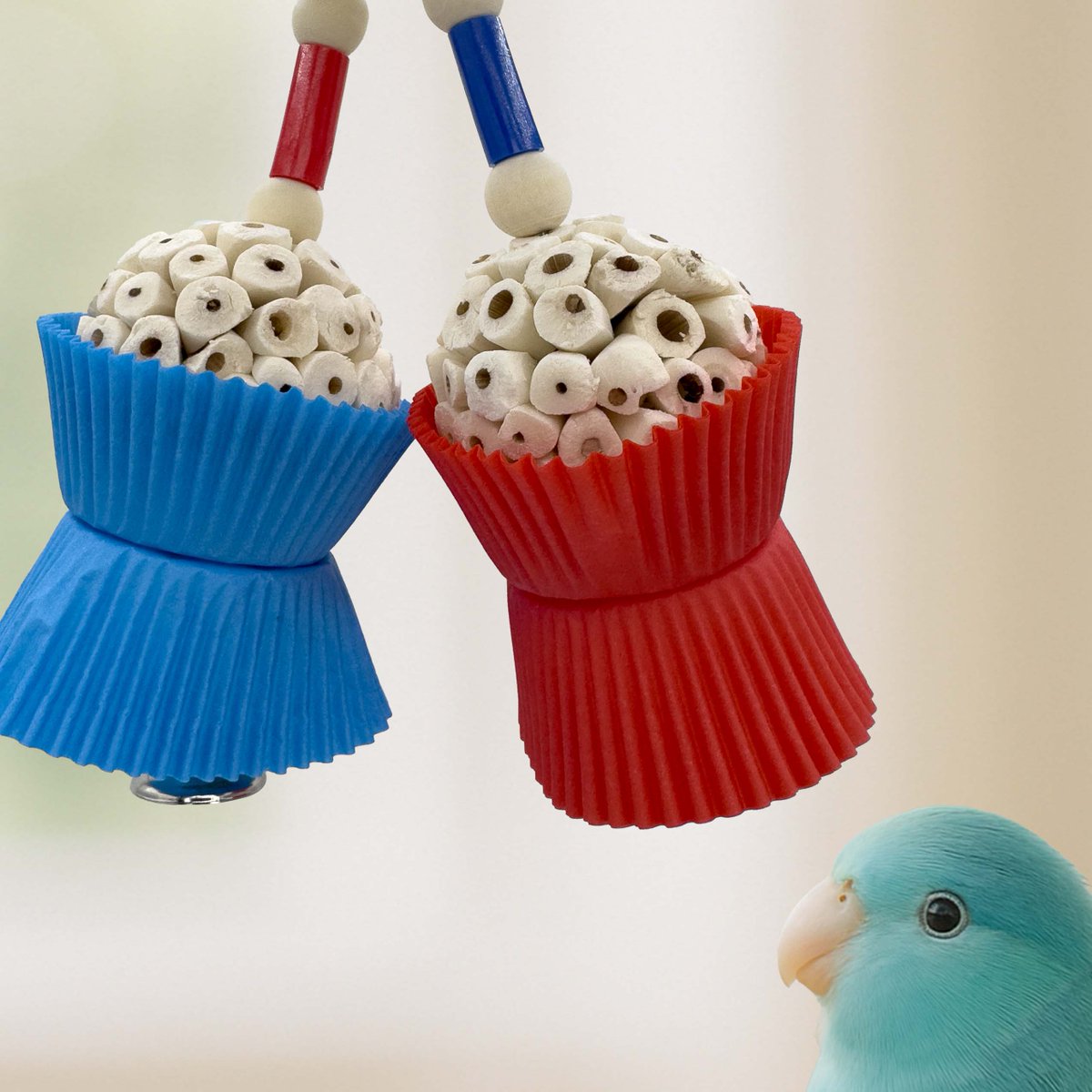 impeckabletoys's tweet image. Red, white &amp;amp; blue fun for your feathered friend!
 The 1931 Sola Cake is soft, safe, and perfect for shredding, tossing, and exploring.
 For small and medium birds.

 impeckablebirdtoys.com/products/1931-… 🐦💙❤️

 #BirdToys #ForagingFun #ImpeckableBirdToys